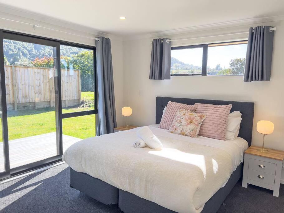 Peaceful 5 Bedrooms Retreat Rotorua Bagian luar foto